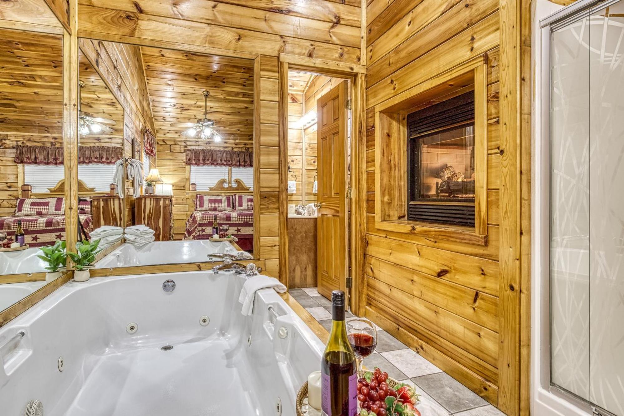 Romantic Retreat Gatlinburg Exterior photo